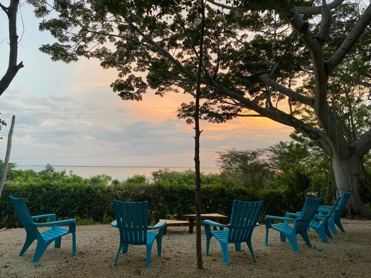 Отель Cayuco Camping Baru Santa Ana  Экстерьер фото