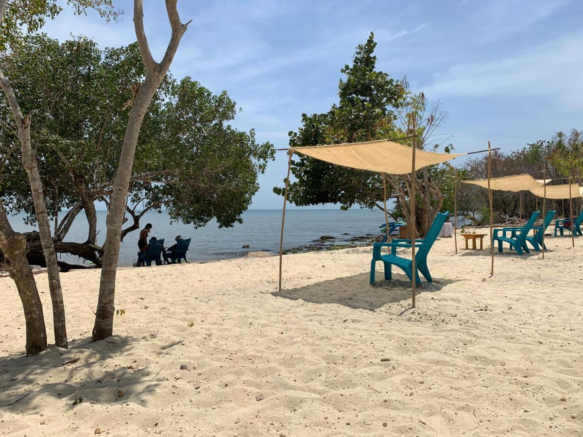 Отель Cayuco Camping Baru Santa Ana  Экстерьер фото